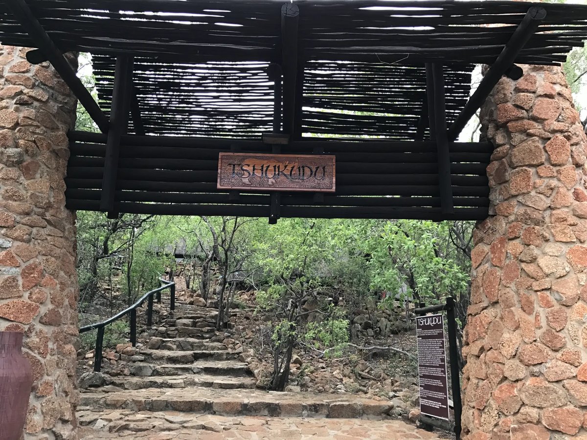Tshukudu lodge