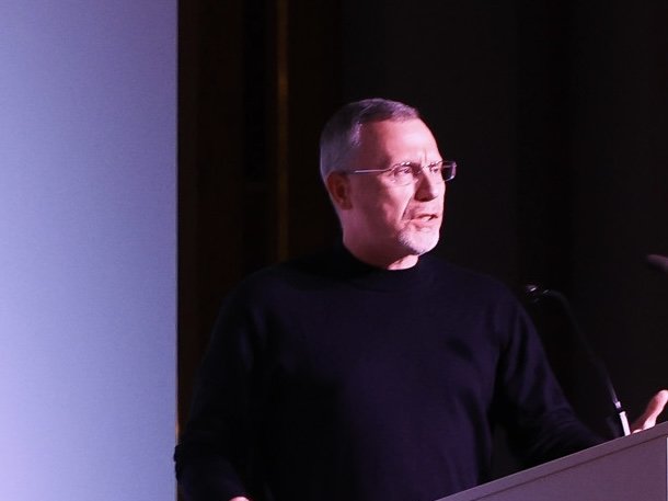 Speaking photo 1