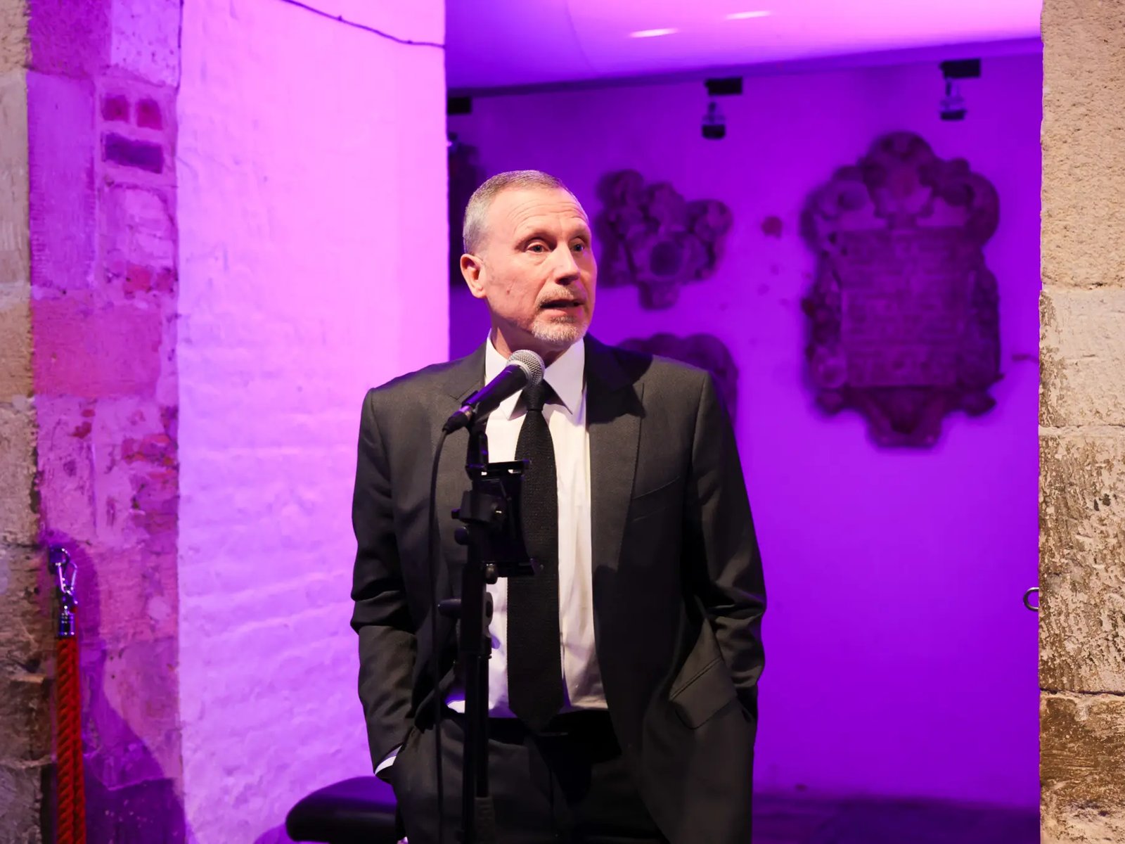 Speaking photo 3
